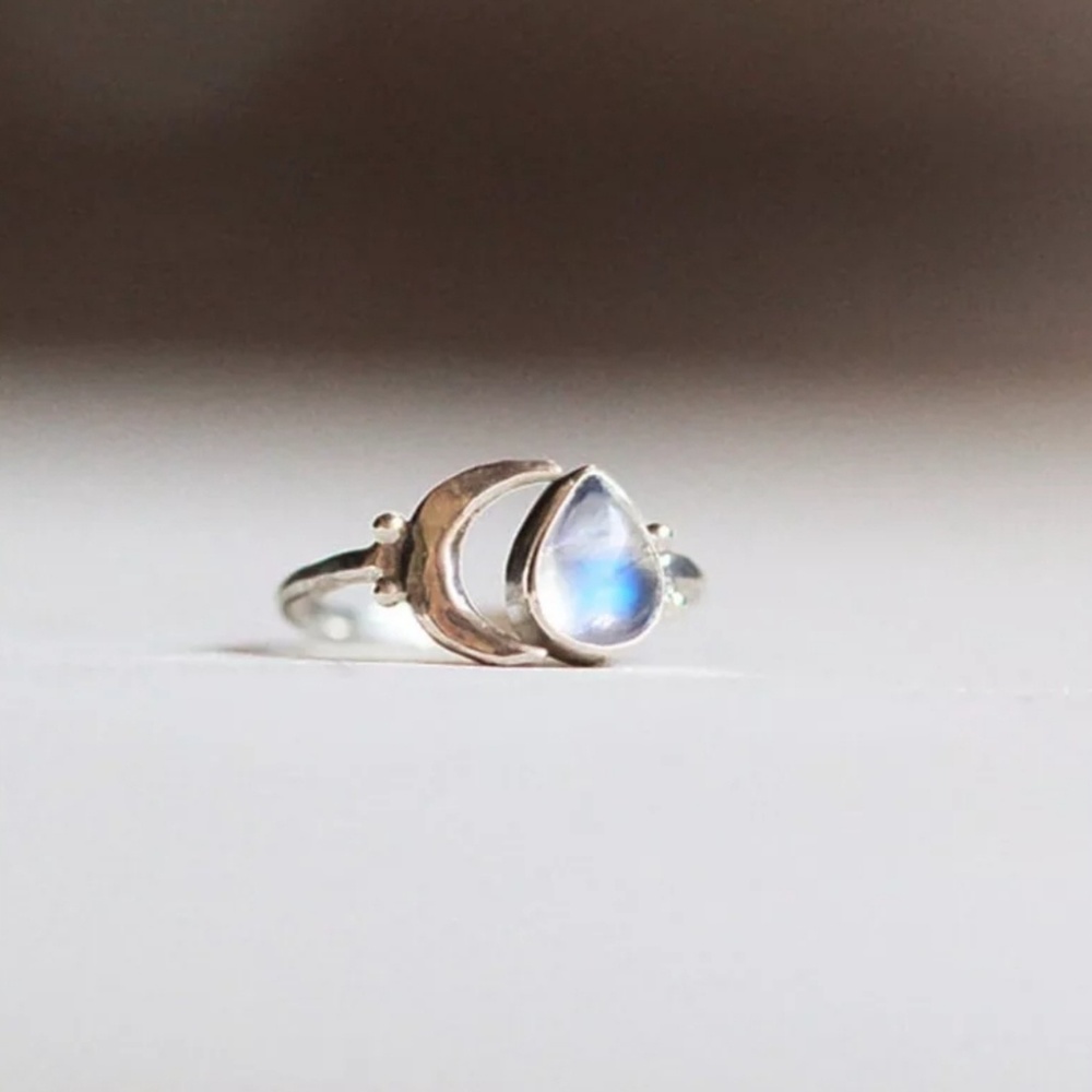 Silver moonstone/moon ring